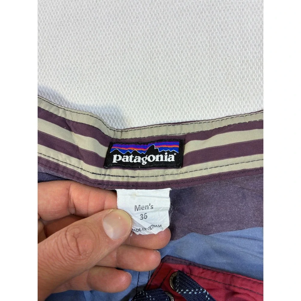 Patagonia Mens 36 Board Shorts‎ Striped Red Navy Blue Surf Swim Trunks 9 Inseam